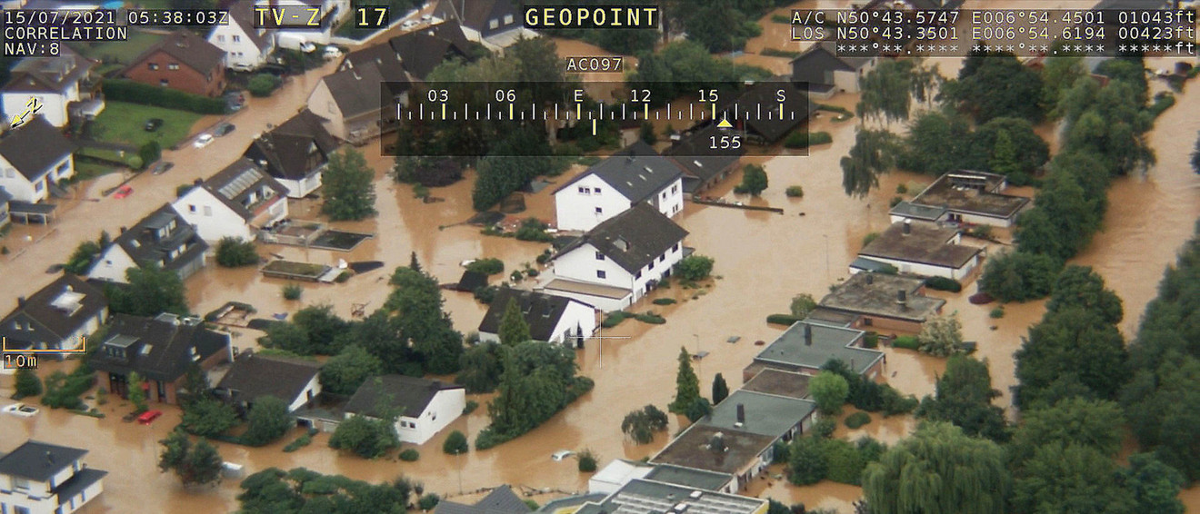 Luftaufnahme von Überschwemmungen in Swisttal-Heimerzheim