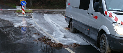 Spezialfahrzeug zur Ölentfernung